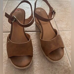 Tommy hillfiger wedges.